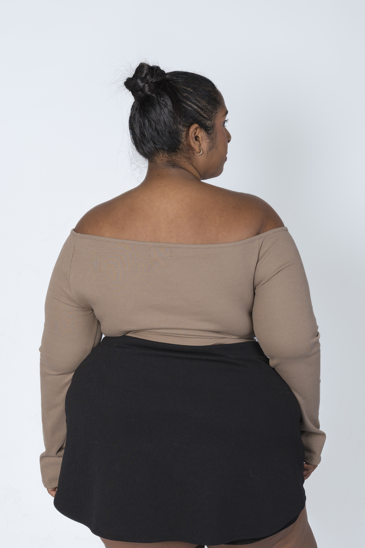 Taupe - Model 3 Back View